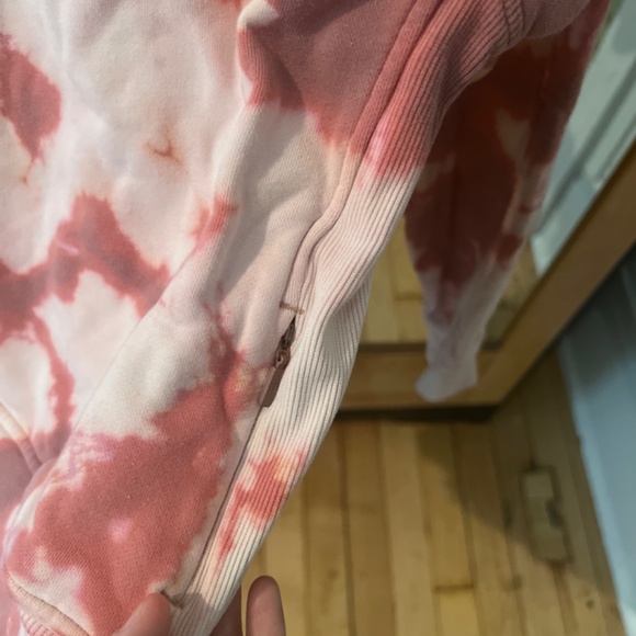 Lululemon cropped crew neck sweater - Picture 3 of 4